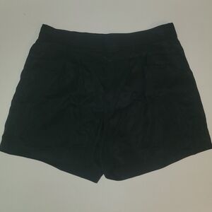 Vineyard Vines Black Women's Shorts